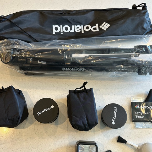 Polaroid Digital camera starter kit, filters, filter adapters, flash kit, etc. - Picture 10 of 12
